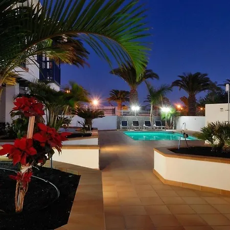 Immaculate 2-bed No 3 In Apartment Playa Blanca (Lanzarote)