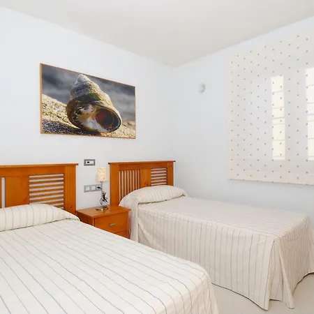 Immaculate 2-bed No 3 In *